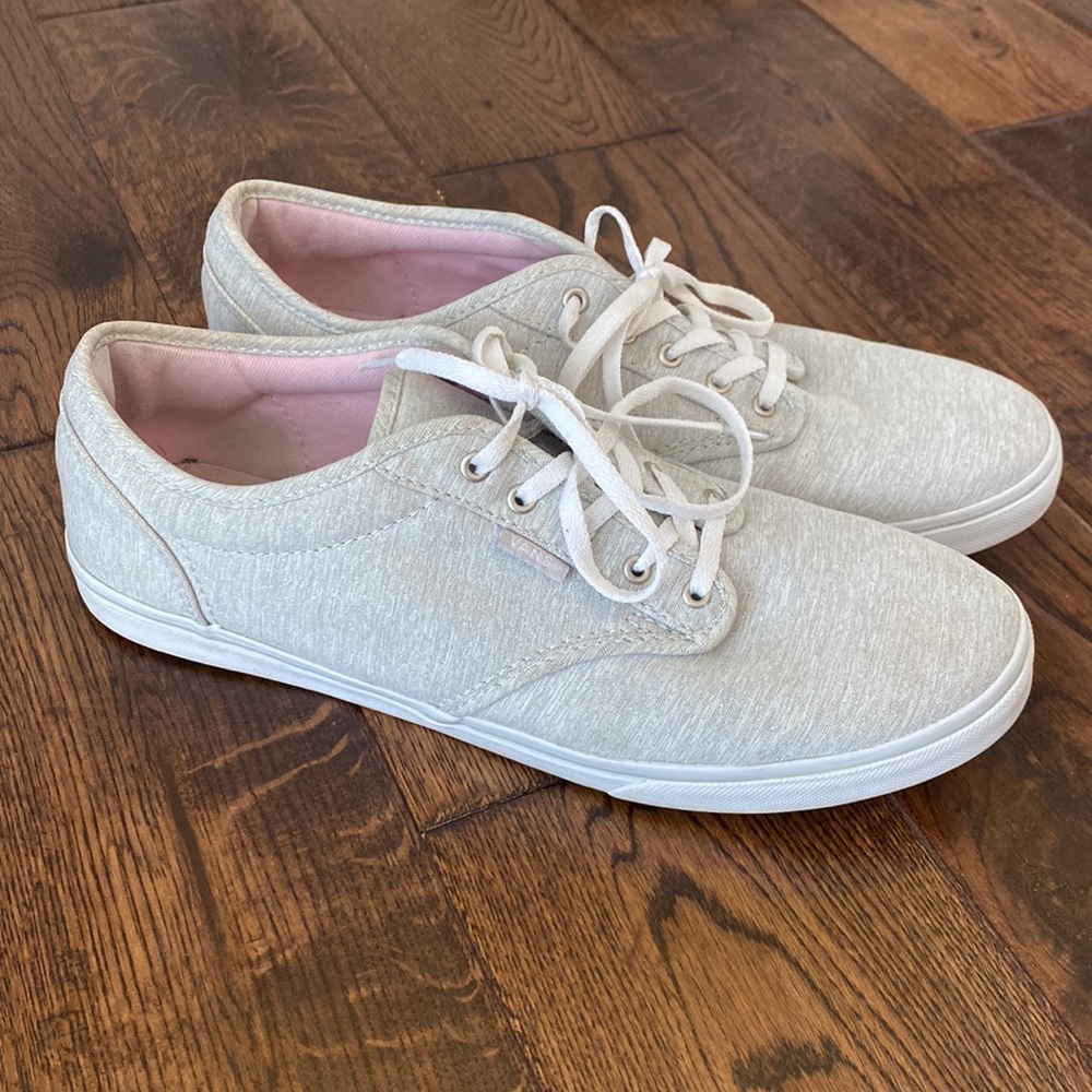 Women’s Vans 10